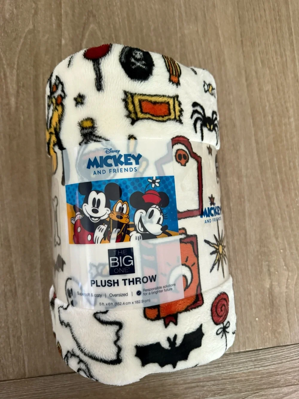 Disney's Halloween Oversized XL Supersoft Printed Plush Throw Blanket Character